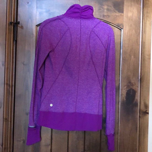 Lululemon - Picture 2 of 5